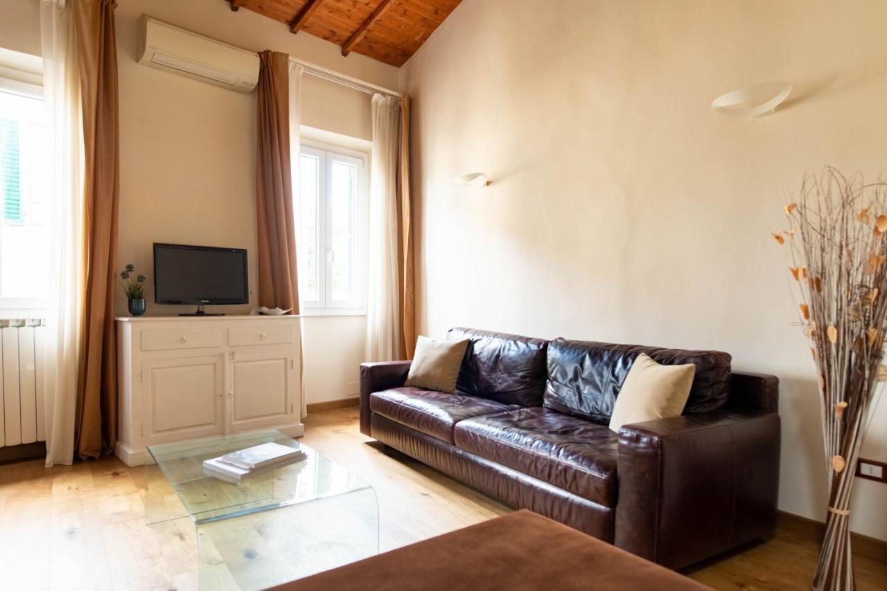 Modern, Bright Near Boboli Gardens & Santo Spirito - Homeunity Florence Exterior photo