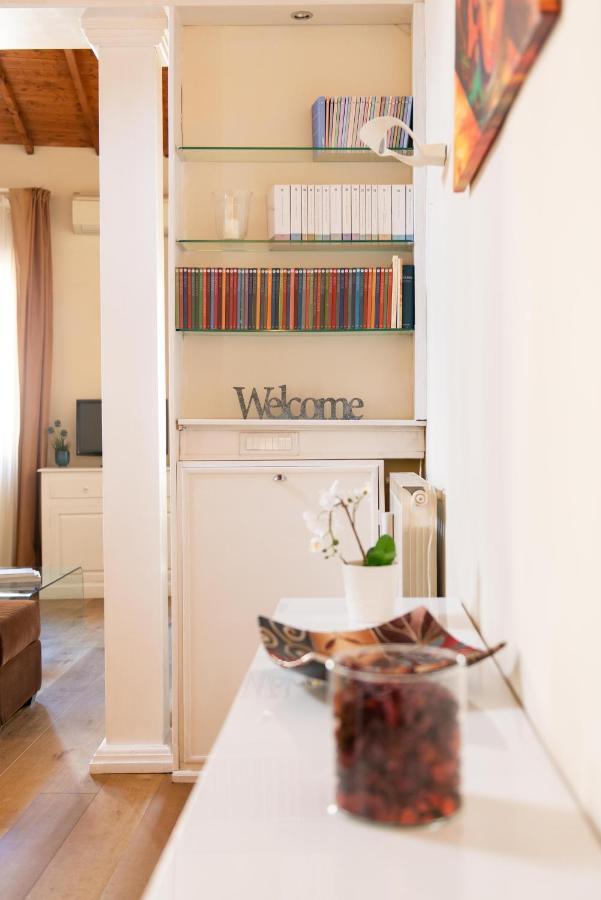 Modern, Bright Near Boboli Gardens & Santo Spirito - Homeunity Florence Exterior photo