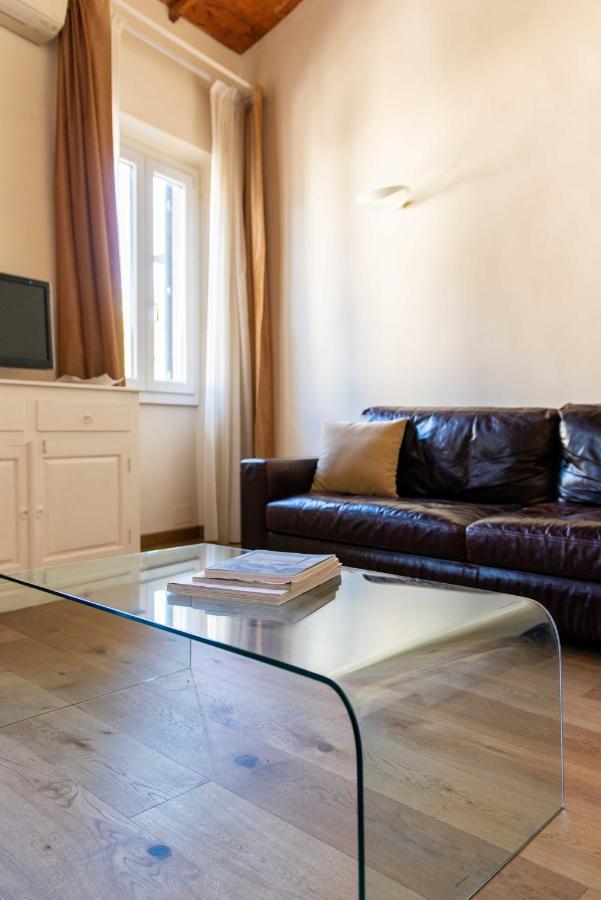 Modern, Bright Near Boboli Gardens & Santo Spirito - Homeunity Florence Exterior photo